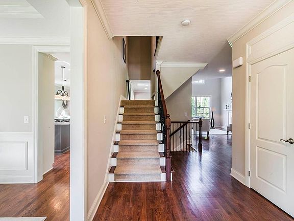 3rd image of 7520 James River Close