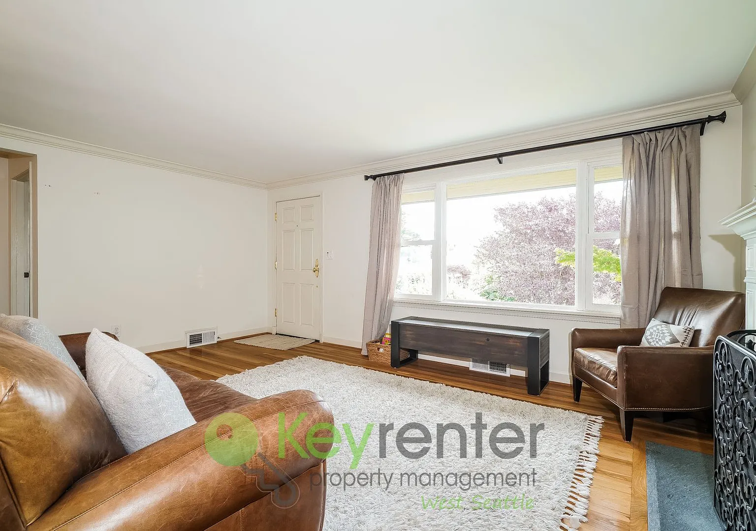 Beautiful 4-Bed, 2.5-Bath with Outdoor Living Perks — Photo 4
