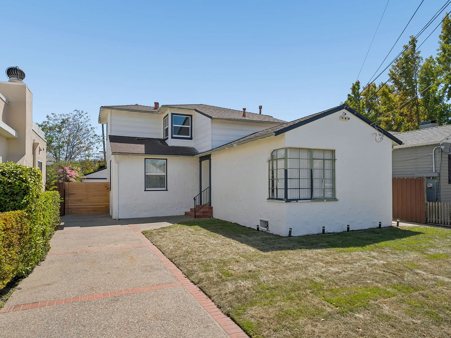 1 bed, 887 sqft, $3,500 — Photo 2