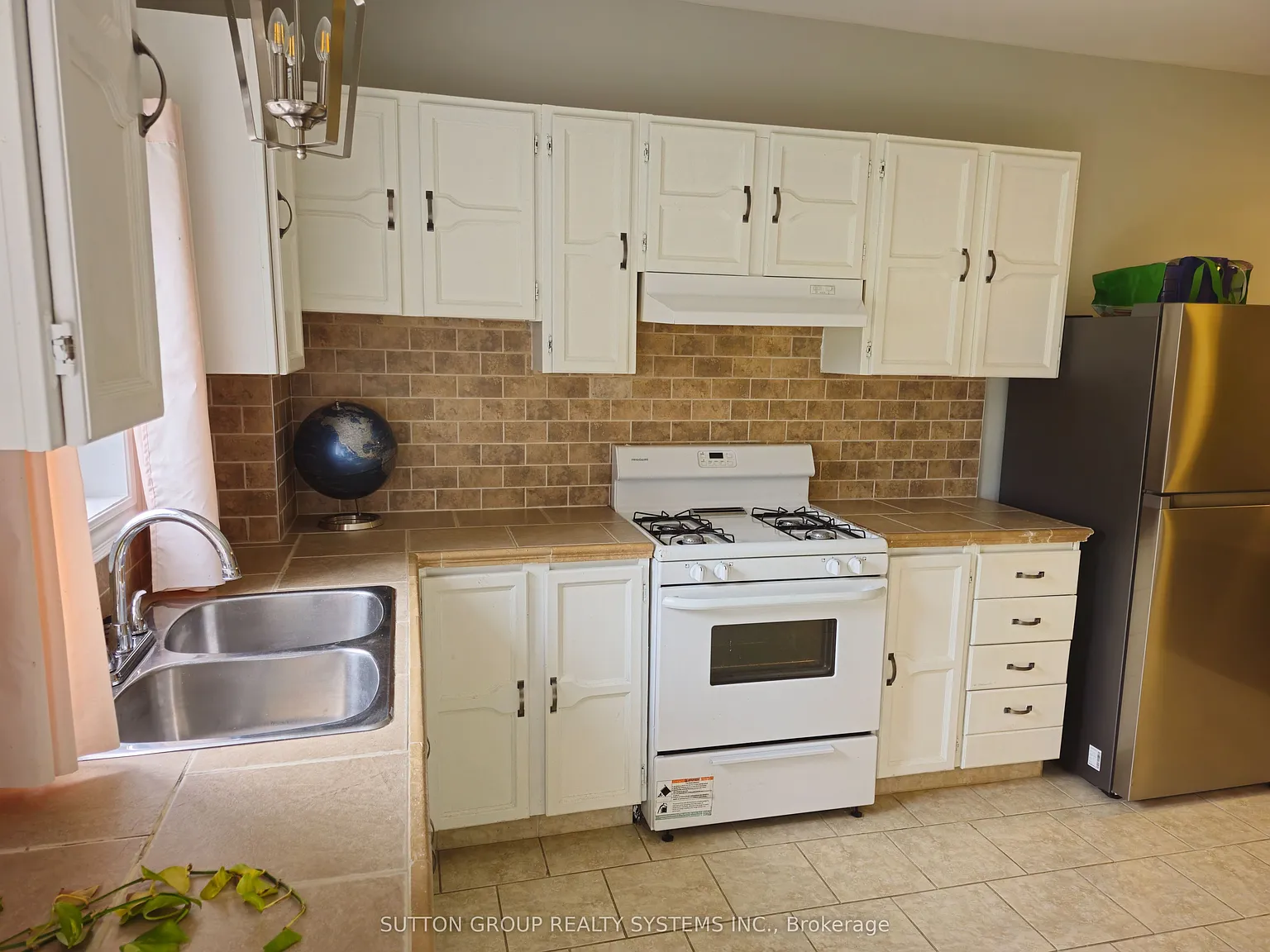 1 bed, $1,690 — Photo 3