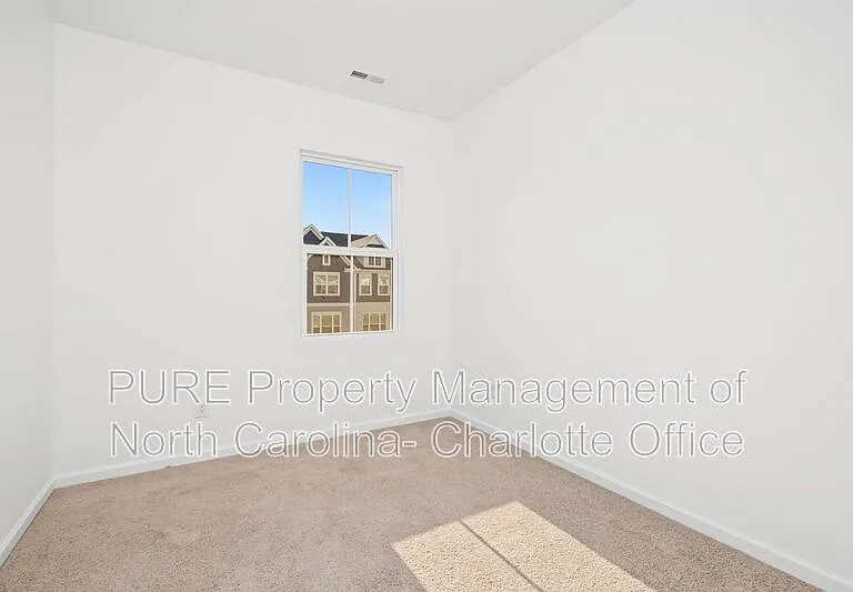 2420 Whitewing Ln — Photo 14