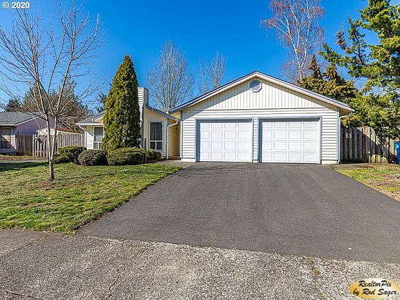 2nd image of 1002 SE Olympia Dr