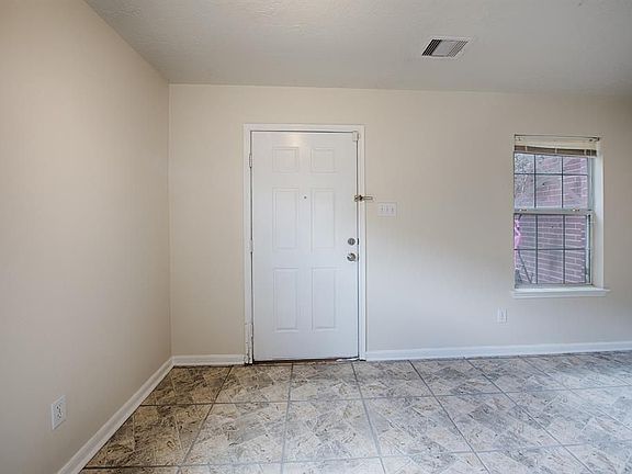 4th image of 8139 Sanders Glen Ln