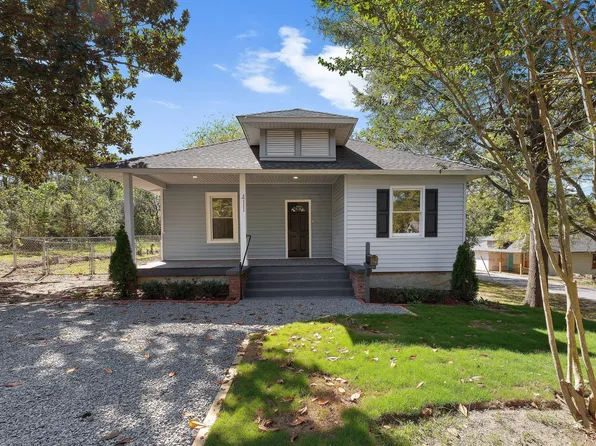 411 W I St, Erwin, NC 28339