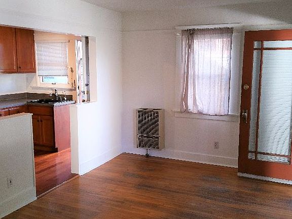 4th image of 660 Ocean Park Blvd #B