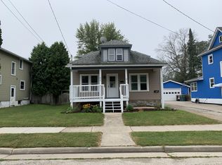 214 Walnut St, Beaver Dam, WI 53916