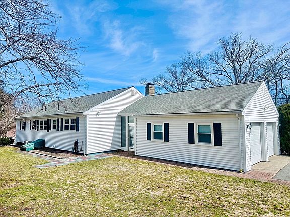 2nd image of 130 Braemoor Rd