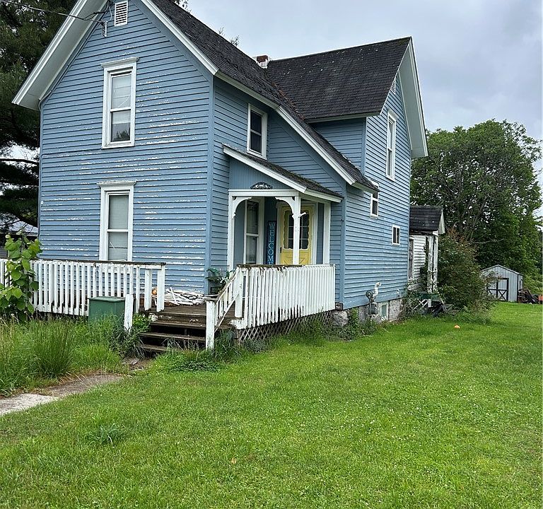 2nd image of 140 Grove St