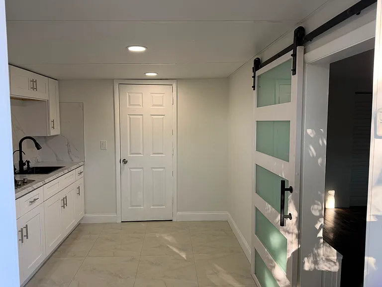 7014 Ingleside Dr — Photo 1