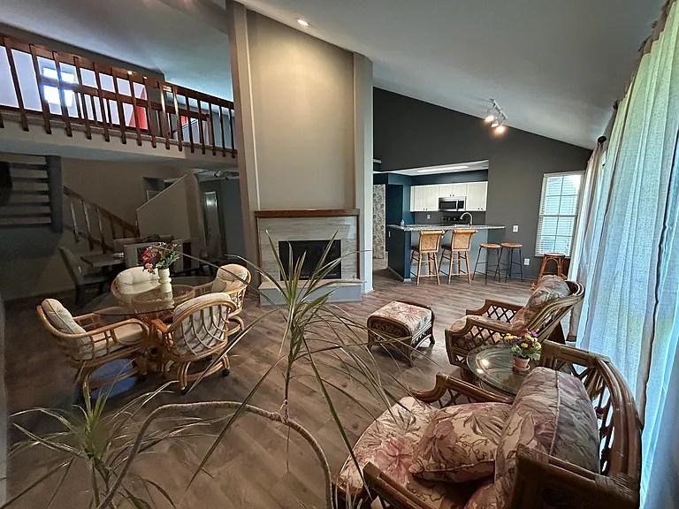 12204 Charlotte St — Photo 17