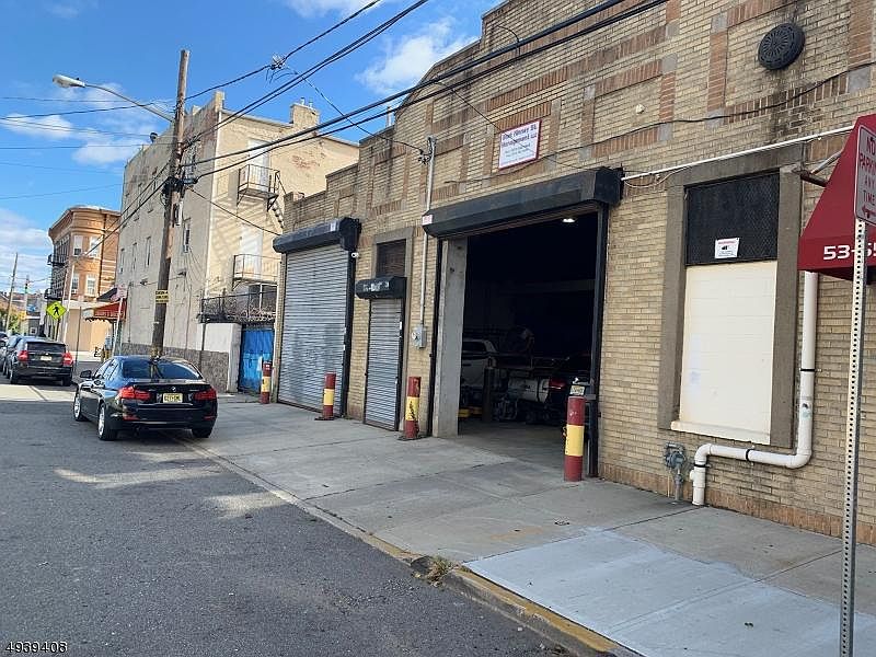 1st image of 53-55 E Kinney St