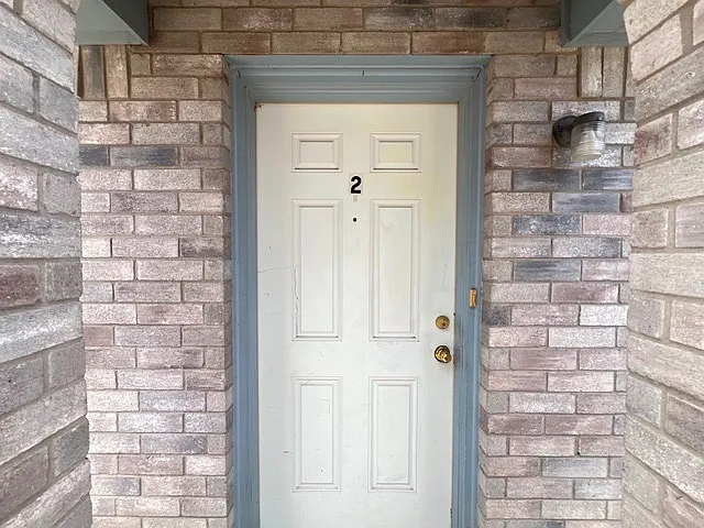 1907 Bahamas Drive - 2 — Photo 3