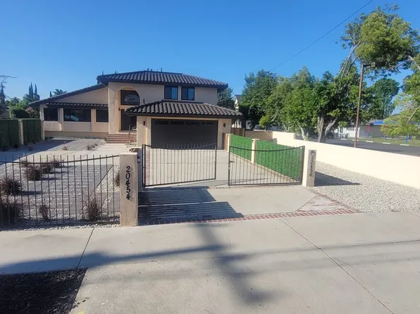 20456 Strathern St, Winnetka, CA 91306