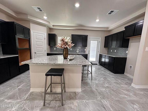 2nd image of 733 Paseo Del Agua St