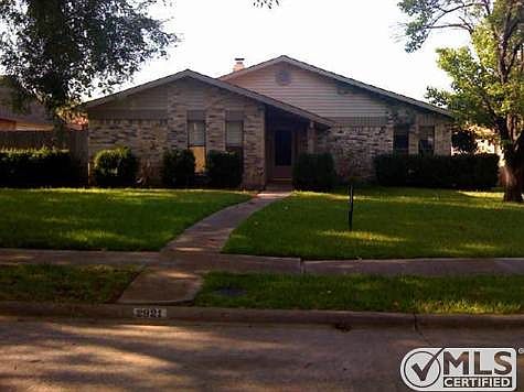 1st image of 2921 Carnaby Ln