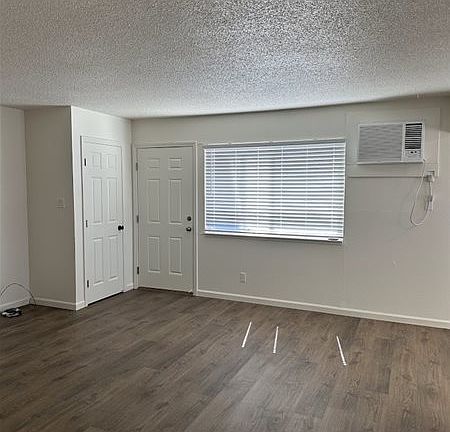 2nd image of 2061 Olive Ave Unit A