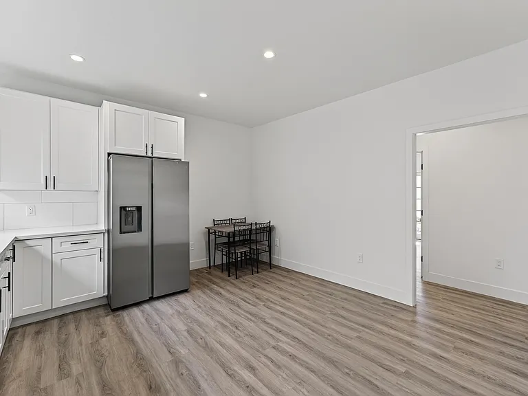 1616 S Norton Ave — Photo 6