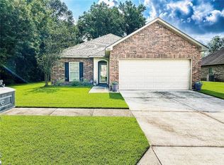 1004 S Sanctuary Ave, Gonzales, LA 70737