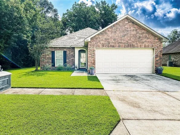 1004 S Sanctuary Ave, Gonzales, LA 70737