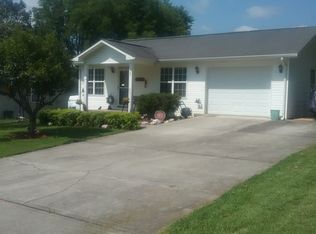 25 Ingleside Ave, Englewood, TN 37329