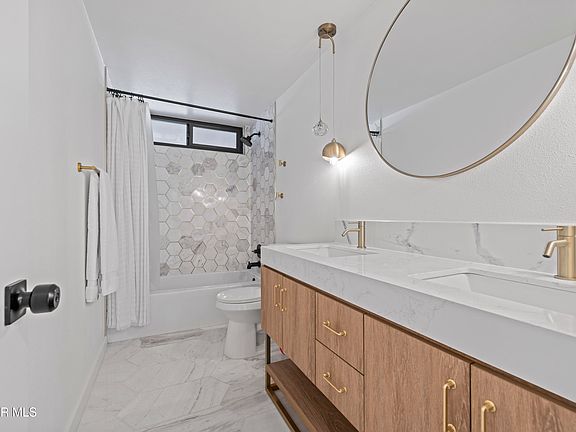2nd image of 1465 Cheswick Pl