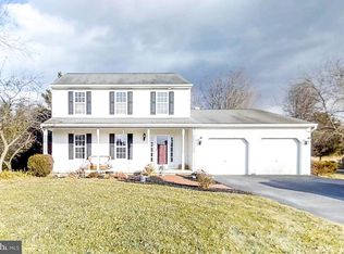 444 Tall Cedar Ln, Greencastle, PA 17225