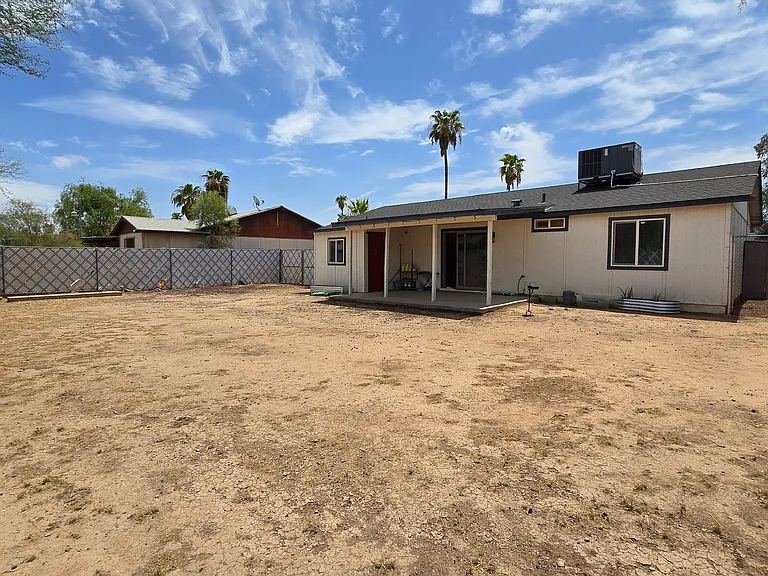 8012 W Highland Ave — Photo 27