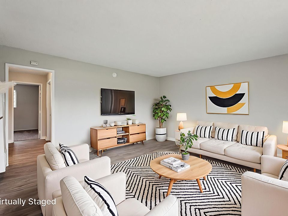Two Bedroom Livingroom