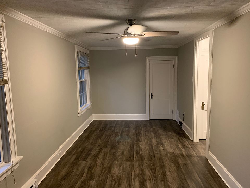 2nd image of 118 Poplar Ave