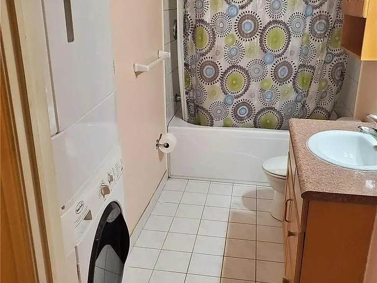 105 Wilkes Cres — Photo 13