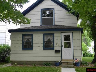 609 N Broad St, Mankato, MN, 56001