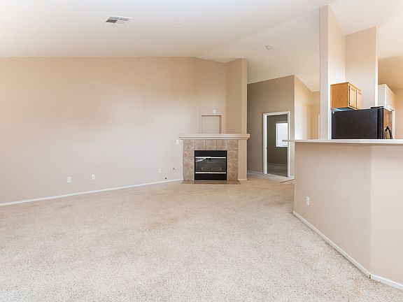 3rd image of 2611 Sweet Leilani Ave