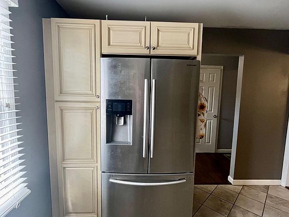 5th image of 342 Harlan Sq Unit B-12
