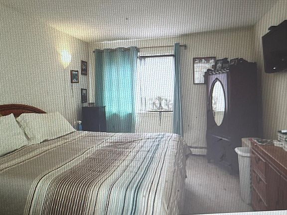 Large Bedroom