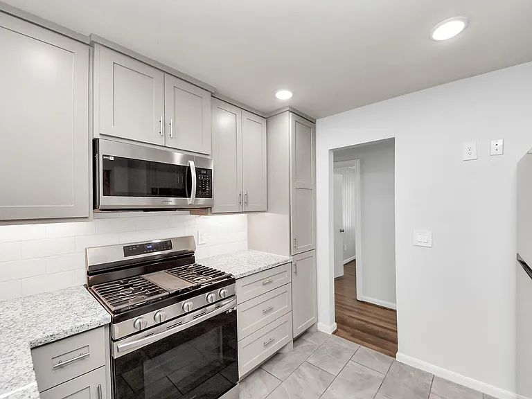 5003 Enyart St — Photo 17