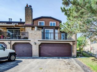 450 Beechwood Pl #6, Waterloo, ON N2T 1Y7
