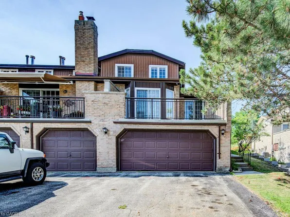 450 Beechwood Pl #6, Waterloo, ON N2T 1Y7