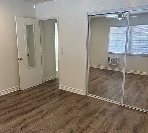 4th image of 2711 1/2 W Victory Blvd