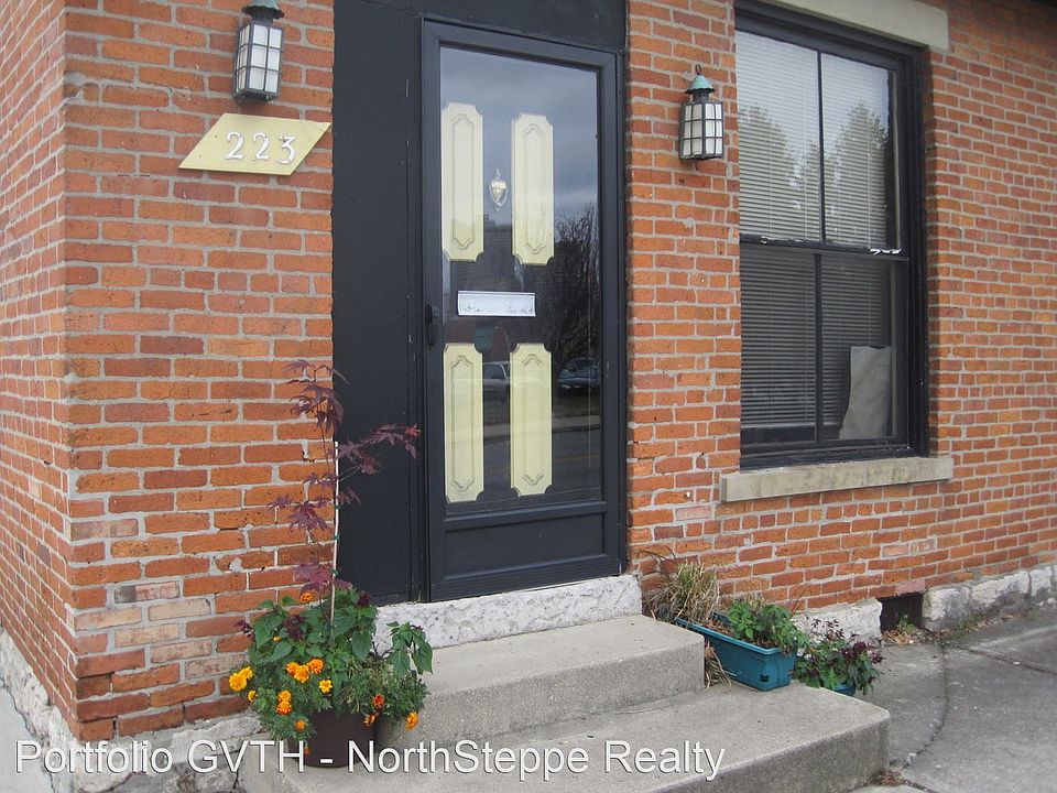 1st image of 223 E Livingston Ave