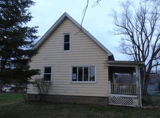 490 Sherman St, Conneaut, OH 44030