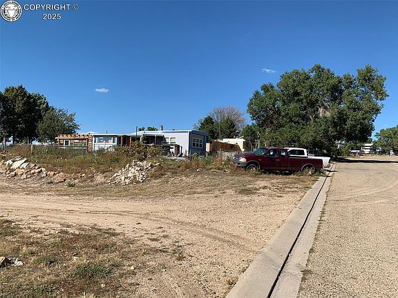 4th image of Indian Falls Dr