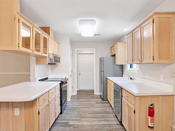 4th image of 6348 Summer Lakes Ln