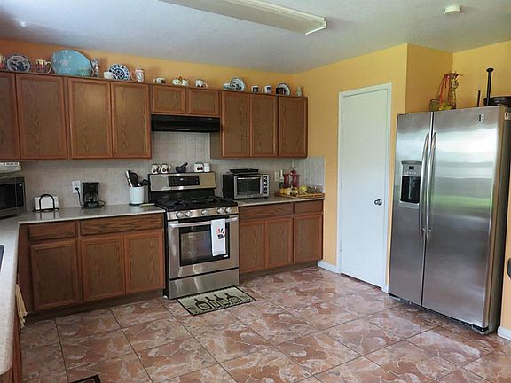 4th image of 1006 Americana Dr