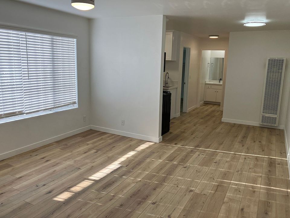 1st image of 333 Vernon Ave APT 1