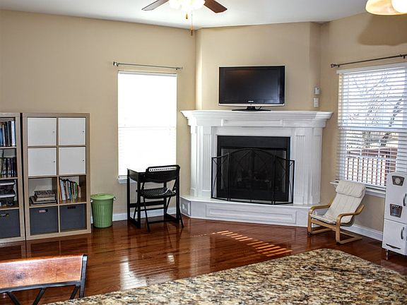 5th image of 365 Vineland Place Dr