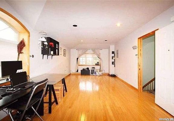 4th image of 64-08 Cloverdale Blvd Floor 2