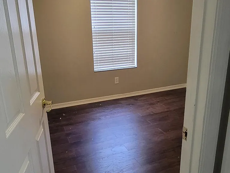 1110 Long Oak Way — Photo 9