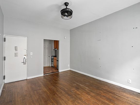 2nd image of 311 E 73rd St APT 1B