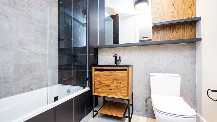 Rented by Nooklyn NYC LLC | media 9