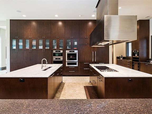 4th image of 10333 Woodford Dr